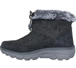 Relaxed Fit: Easy Going - Fall Ice Angel