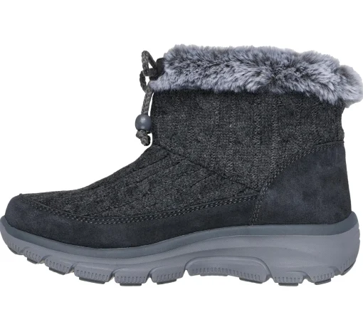 Relaxed Fit: Easy Going - Fall Ice Angel